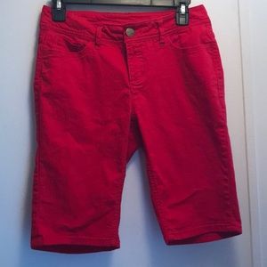Red Bermudas shorts size 6